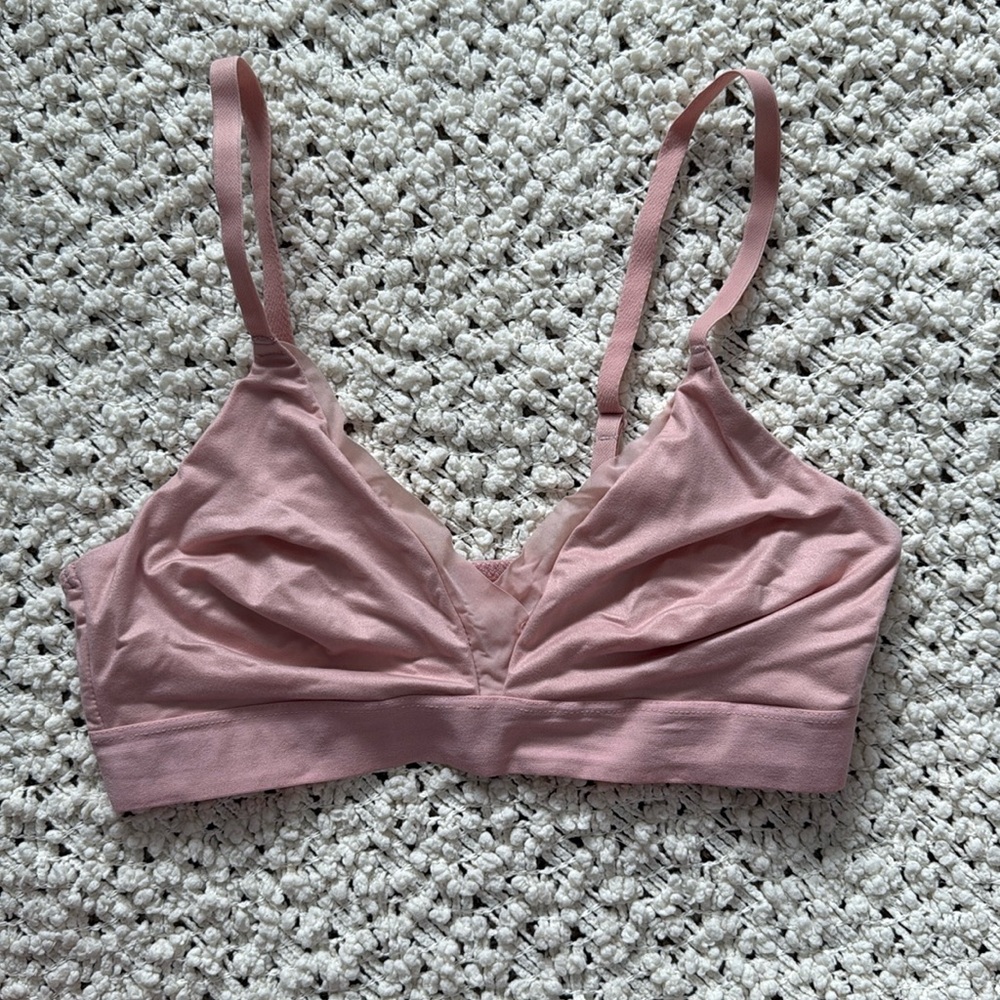 🩰 Auden Mesh Trimmed Bralette 🩰